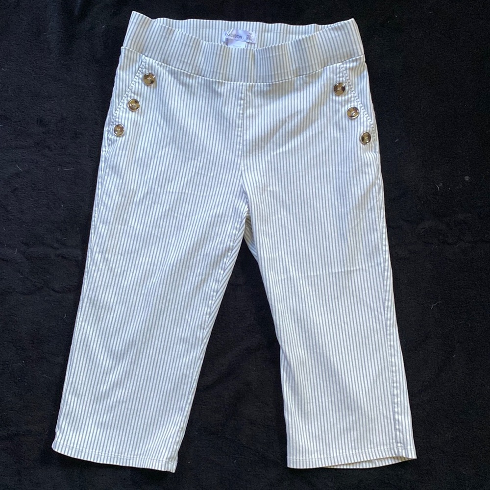Cute, striped capris with button accents Petite M